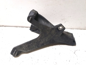 AUDI A4 B7 (2004–2008) Engine bracket 8E0199308 - 5