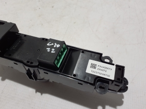 VOLVO C 40 I (2022–2026) Autoraadio lüliti 31456673 - 3