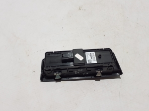 VOLVO C 40 I (2022–2026) Front door glass switch 32319765 - 2