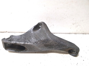 AUDI A4 B7 (2004–2008) Engine bracket 8E0199307 - 7