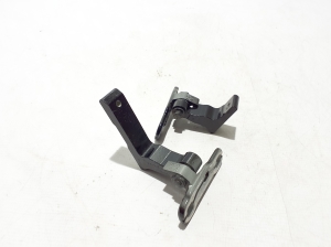 VOLVO C 40 I (2022–2026) Rear side door upper hinge 31457096 - 3