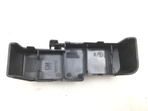  Cover fuse block front 