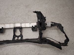 Mercedes Benz E-Class W211 (2002–2009) Esikaitseraua tala ja selle osad A2116202834 - 2