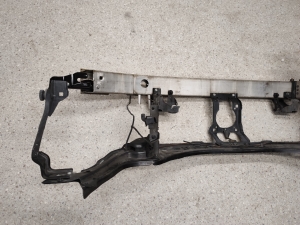 Mercedes Benz E-Class W211 (2002–2009) Esikaitseraua tala ja selle osad A2116202834 - 5