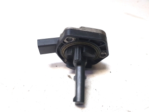Volkswagen Passat B6 (2005–2010) Ölstandssensor 1J0907660C - 3