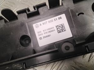 Mercedes Benz Sprinter W 907 (2018–2026) Heater control panel A9079055106 - 4