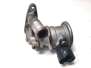 Porsche Cayenne (2002–2010) EGR valve 022131119B - 2