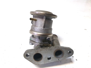 Porsche Cayenne (2002–2010) EGR valve 022131119B - 4