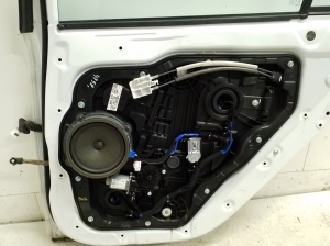 Hyundai IONIQ (2016–2026) Rear side doors and their parts - 4