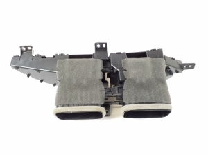 TOYOTA Yaris (2011–2020) Dashboard air vent grilles 556700d250 - 4