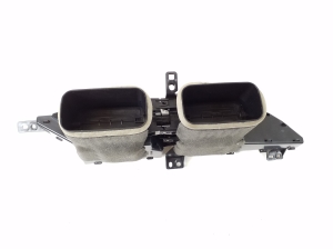 TOYOTA Yaris (2011–2020) Dashboard air vent grilles 556700d250 - 5