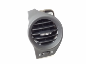 Armatuurlaua ventilatsioonivõred - 5566053031