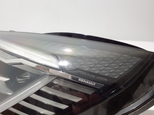 RENAULT Captur (2019–2026) Esituli 260600734R - 2
