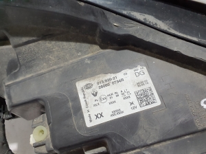 RENAULT Captur (2019–2026) Esituli 260600734R - 5