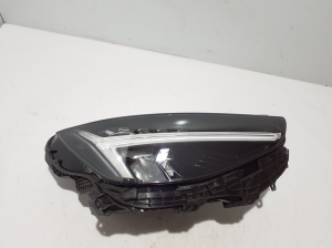 VOLVO XC40 (2017–2026) Headlight 32404666 - 2