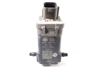 Kia Niro (2016–2022) Front windshield washer pump 985102J500 - 2