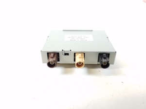 Infiniti Q30 (2015–2018) Antenna amplifier 282B15DF0A - 3