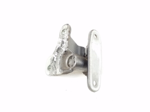 Infiniti Q30 (2015–2018) Rear side door lower hinge 824205DA0A - 2