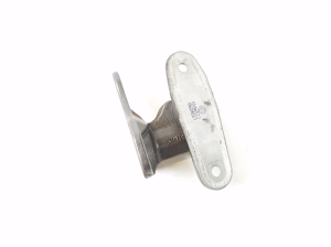 Infiniti Q30 (2015–2018) Front door lower hinge H04205DMMA - 2