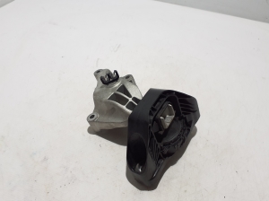 Engine bracket - 112323904R