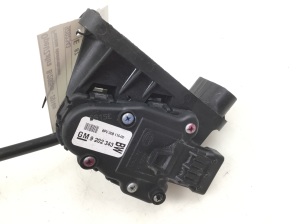 Opel Zafira B (2005–2014) Accelerator pedal 9202343 - 3