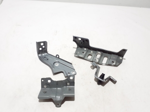 Halter Kotflügel vorne - 641C04310R