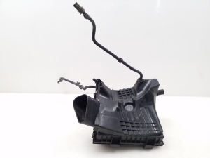 Opel Insignia (2008–2017) Luftfiltergehäuse 55560889 - 3