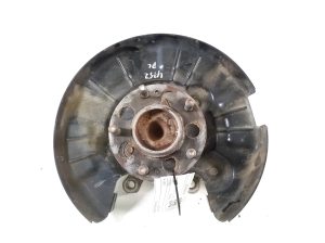 Rear wheel hub - 