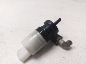 Mercedes Benz GLK-Class 204 (2008–2015) Front windshield washer pump 2048660521 - 4
