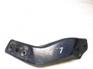 Another detail of the front bumper beam - A2046200185