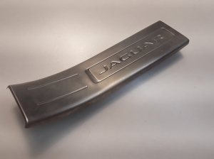 Jaguar XJ (2009–2026) Inner sill trim AW93F13244 - 3