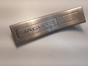 Jaguar XJ (2009–2026) Inner sill trim AW93F13245 - 3