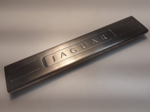 Jaguar XJ (2009–2026) Inner sill trim AW9313201 - 3