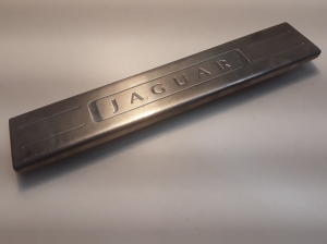 Jaguar XJ (2009–2026) Inner sill trim AW9313200 - 3