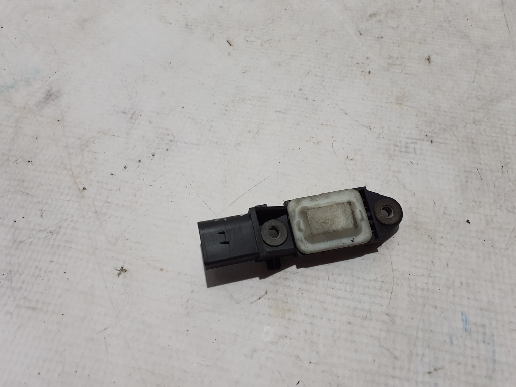 Mercedes Benz SLK-Class 171 (2004–2011) Airbag sensor A0038212851 Mercedes Benz SLK-Class 171 (2004–2011) Airbag sensor A0038212851