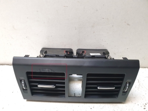 Dashboard air vent grilles - A2048306064