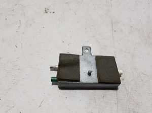 Mercedes Benz SLK-Class 171 (2004–2011) Antenna amplifier A1718205689 - 2