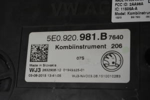 Skoda Octavia III (2013–2019) Kombiinstrument 5E0920981B - 5