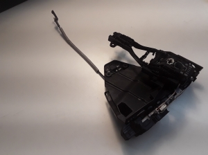 VOLVO V40 (2012–2019) Front door lock 31440391 - 3