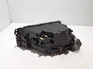 VOLVO XC40 (2017–2026) Headlight 31108950 - 3