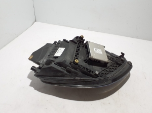 Porsche Panamera 971 (2016–2026) Esituli 971941033K - 5