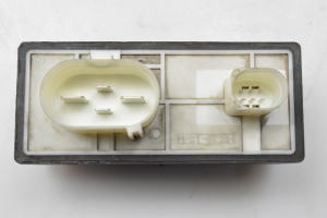 Skoda Fabia MK 2 (2007–2014) Dzesēšanas ventilatora relejs 1J0919506M - 3