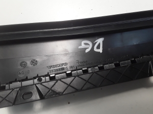 VOLVO V40 (2012–2019) Rear side door outer window molding 31391186 - 2