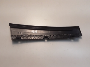 VOLVO V40 (2012–2019) Rear side door outer window molding 31391186 - 4