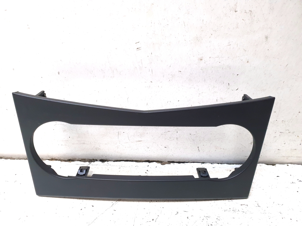 Mercedes Benz GLK-Class 204 (2008–2015) Other dashboard part A2046808107 Mercedes Benz GLK-Class 204 (2008–2015) Other dashboard part A2046808107