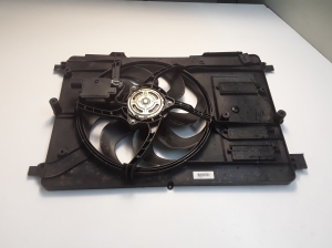 VOLVO V40 (2012–2019) Dzesēšanas ventilators un tā daļas 31439882 - 4