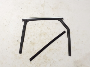   Rear side door seal on the door  - 8B9839431B 