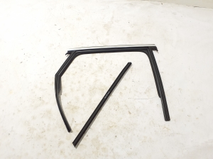   Rear side door seal on the door  - 8B9839432B 