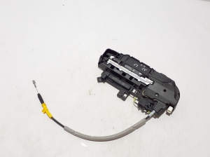 AUDI A5 (2016–2026) Front door external opening handle and its details - 4