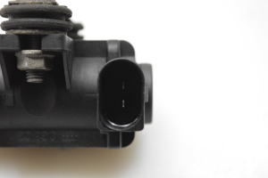 Skoda Rapid (2011–2026) Solenoid 04L131051M - 4